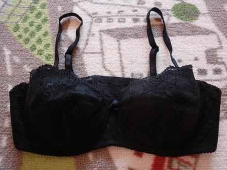 Podprsenka krajková smetanová a černá 80b, 80b