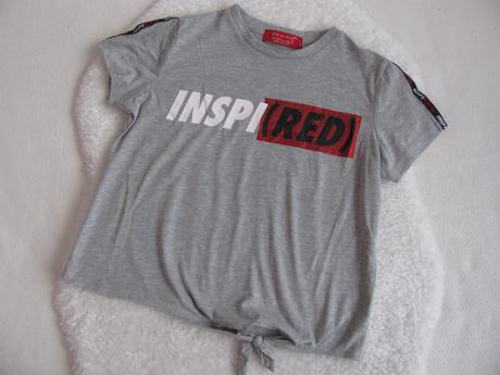 Šedé tričko s nápisem a uzlem, primark,158