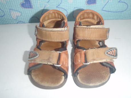 Hnědé kožené sandálky , essi,22