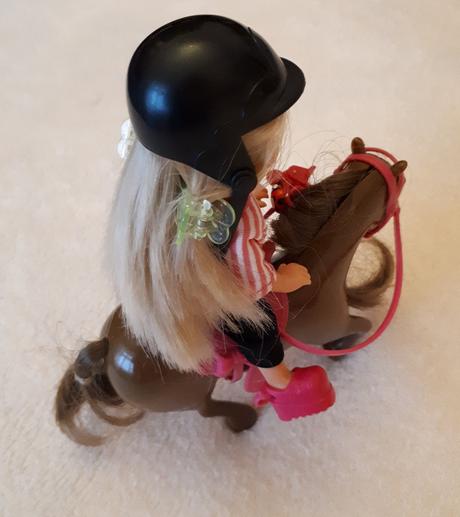 Panenka evička, žokejka na koni, zn.simba,