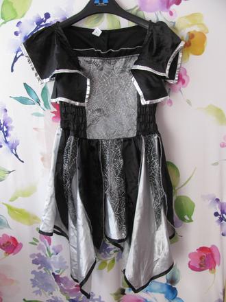 Karnevalový kostým-šaty krásné čarodějky,upírky, 