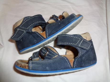 Super modré kožené kotníčkové sandálky, protetika,27