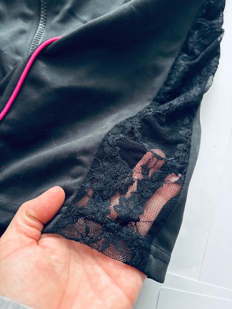 An7/ kostým dámský miss massage - v.40/42, 