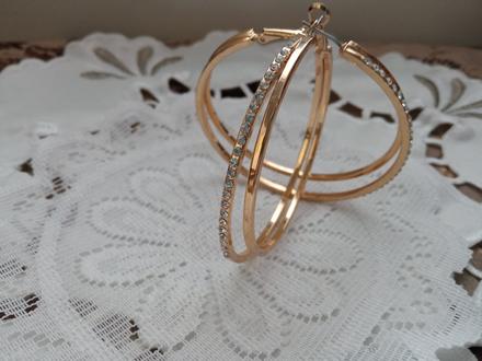 Kruhové náušnice, 