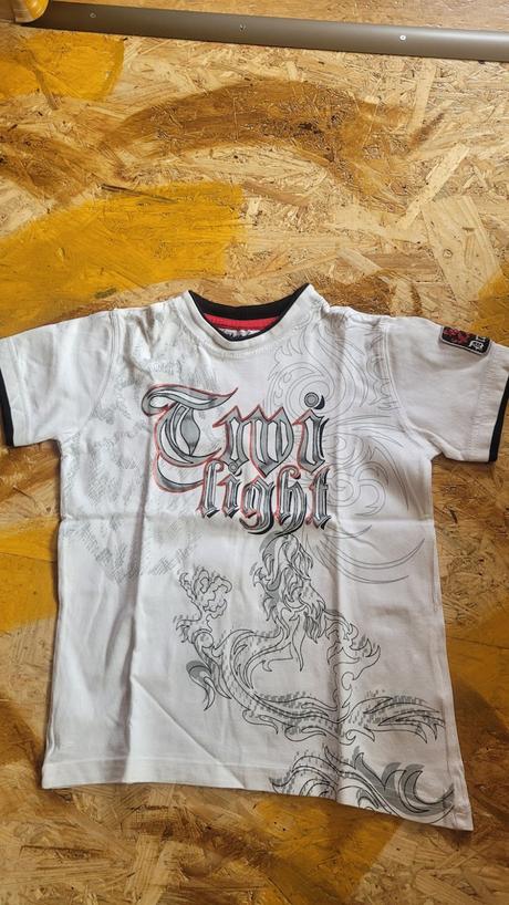 Plátěné kalhoty, 4 x triko a nové slipy, 104–116