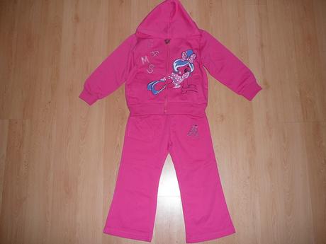 Tepláková souprava se slečnou, 98