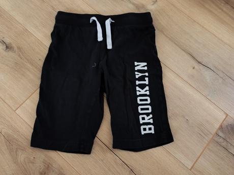 Černé kraťasy, pepco,134