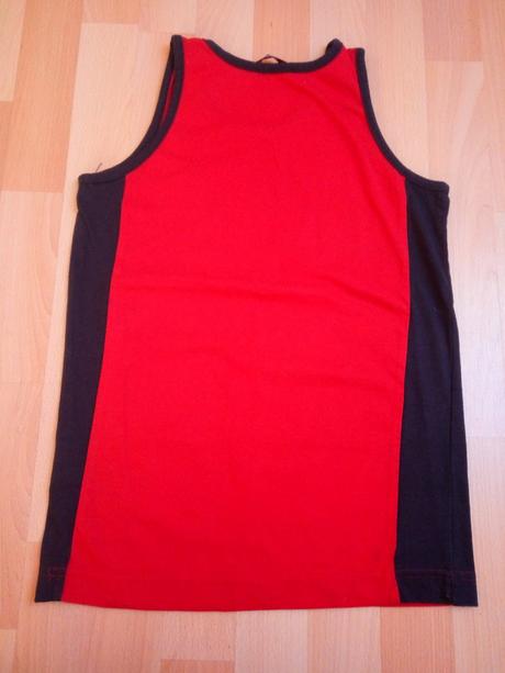 Sportovní tílko, vel. 8-9 let, 134