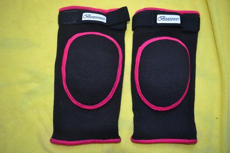 Dětské nové nákolenky na volejbal,