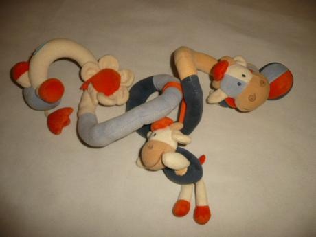 Hračky mimi spirála knížka šustivá kostky kousátko,