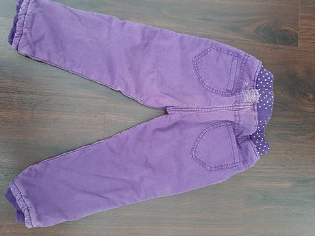 Fialové zateplené rifle, 98