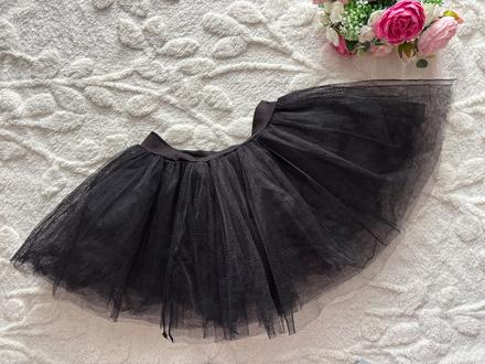 An26/ sukně tylová- v.cca 8-12 let, 140