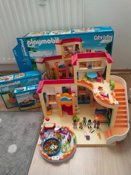 Playmobil školka,