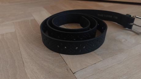 Černý pásek, bonprix