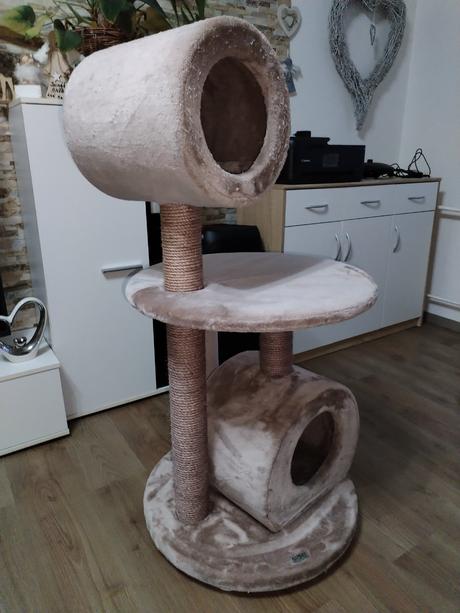 Růžové kočičí škrabadlo a odpočívadlo zánovní,