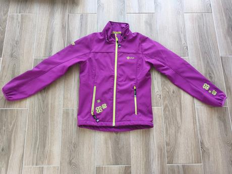 Fialová softshellová bunda, 152