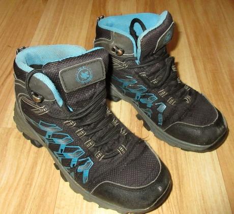 Kotníkové boty, 32