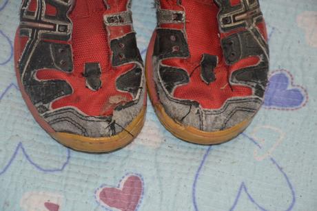 33 červené sálovky oasics, 33