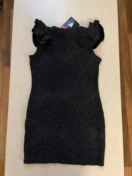 Nové úpletové třpyt minišaty s křidýlkovým rukávem, m