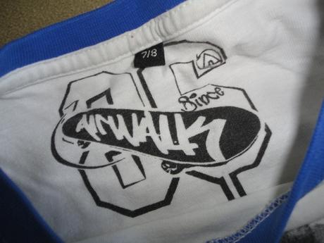 V top stavu tílko airwalk, vel. 6/7 let, 122