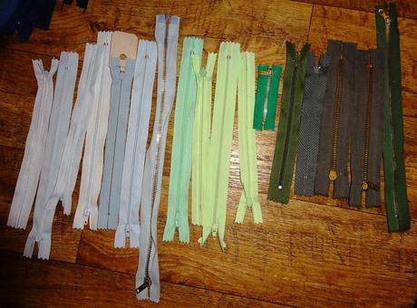 70 ks zipy do 40 cm, 