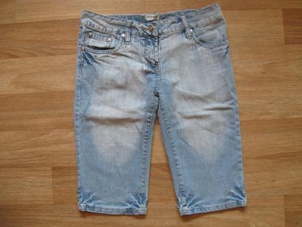 Džínové kraťasy, 158
