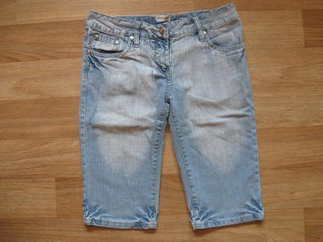 Džínové kraťasy, 158
