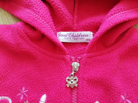 Mikina s kapucí, 104