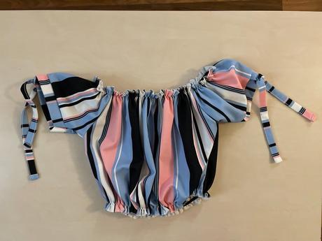 Nový crop top s možností stažení na ramena, vel x, select,xl