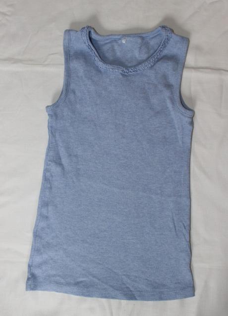 Ob41. bleděmodré vroubkované tílko 8-9 let, george,134