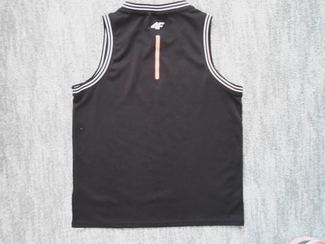 Černé tričko triko tílko, 146