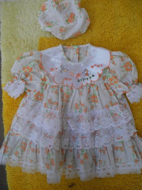 Šaty s kloboučkem, 86