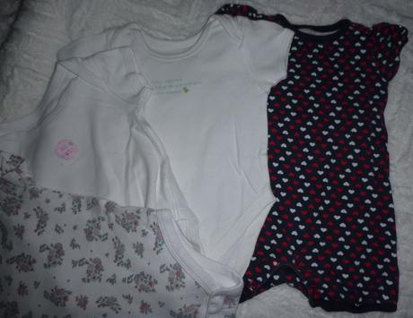 4 body-holčičí na vel.62-68 cena za všechny, 62