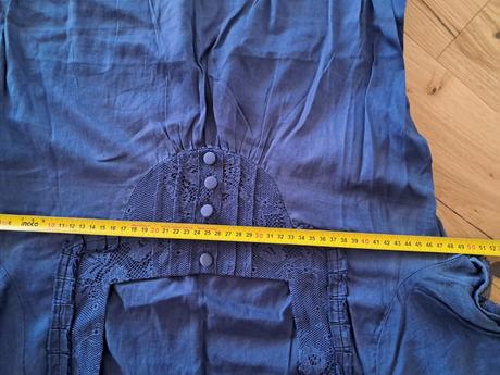 Modre šatičky, atmosphere,40