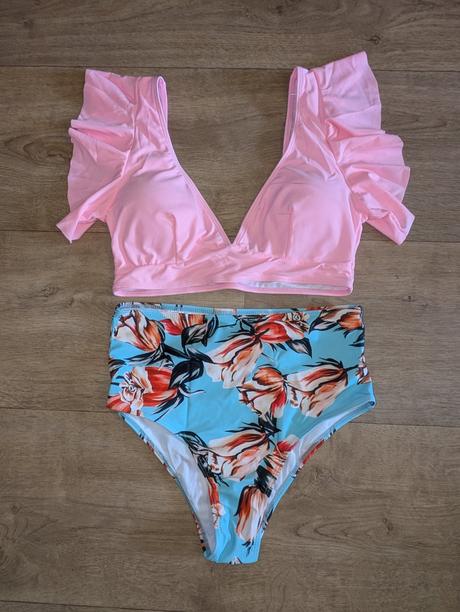 Bikiny, dámské dvojdílné plavky vel. m ( 36/38 ), m