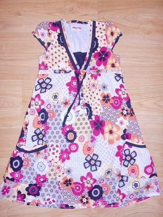 Dívčí šaty vel.128,134/140, 128