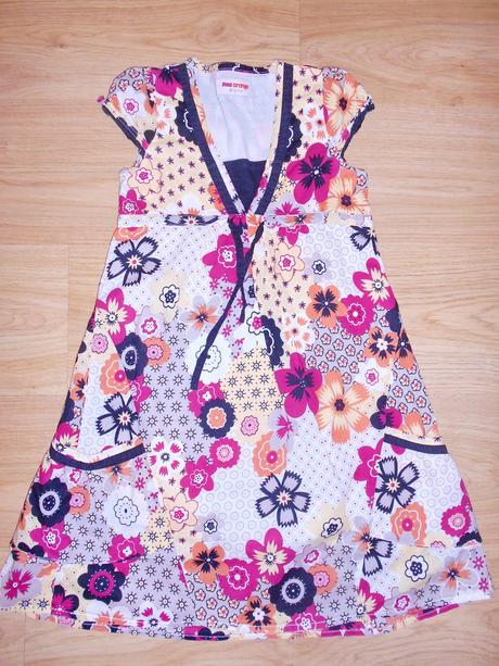 Dívčí šaty vel.128,134/140, 128