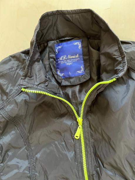 Černá bunda/šustka s neon zipy, vel m/l, al nivick, m