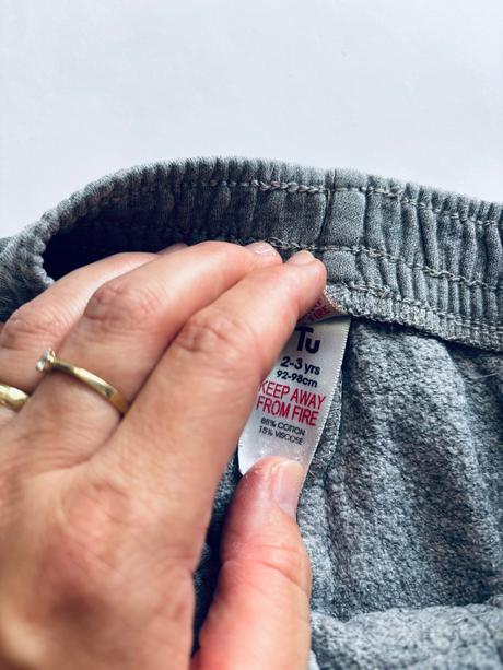 K1/ tepláky šedé - v.2/3 roky, tu,98