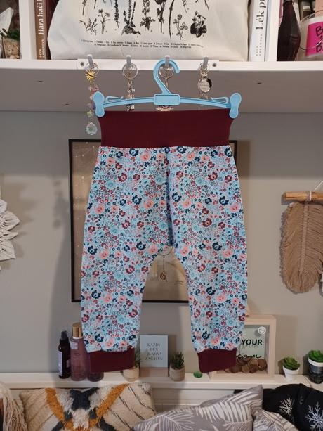 Kytičkové tepláky kalhoty harémky, 86