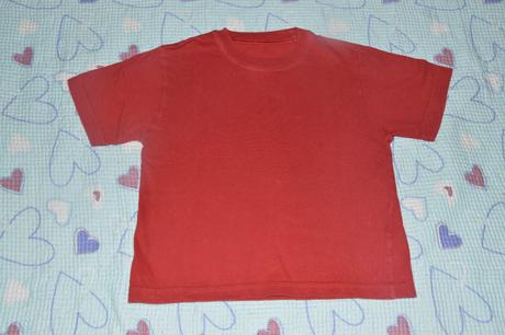 104, 110  červené bavlněné tričko, marks & spencer,104