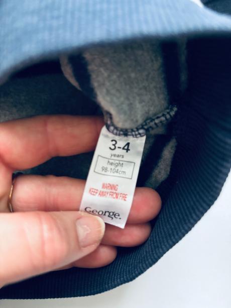 K1/ mikina vánoční motiv  - v.3/4 roky, 104