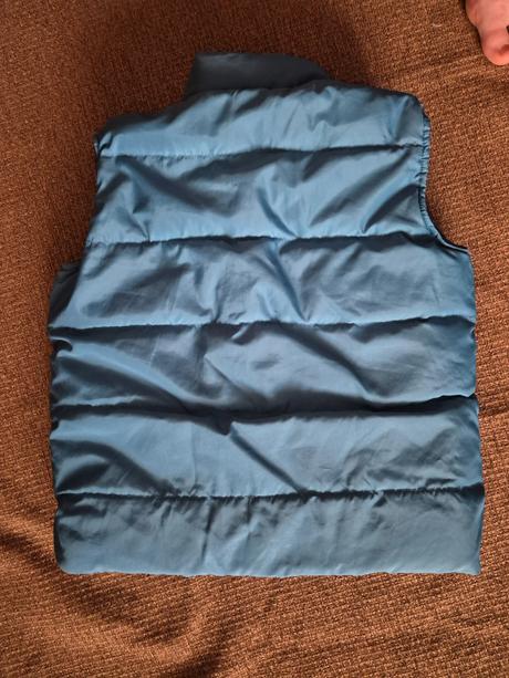 Péřová vesta gap vel. 134, gap,134