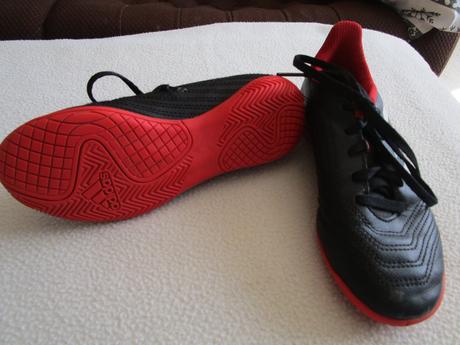 Černé sportovní boty adidas predator, č. 32, adidas,32