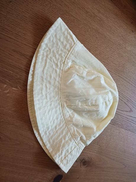 H&m klobouček č.134/152, h&m,134