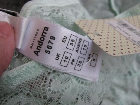 Dámské krajkové kalhotky, tanga panache, xs