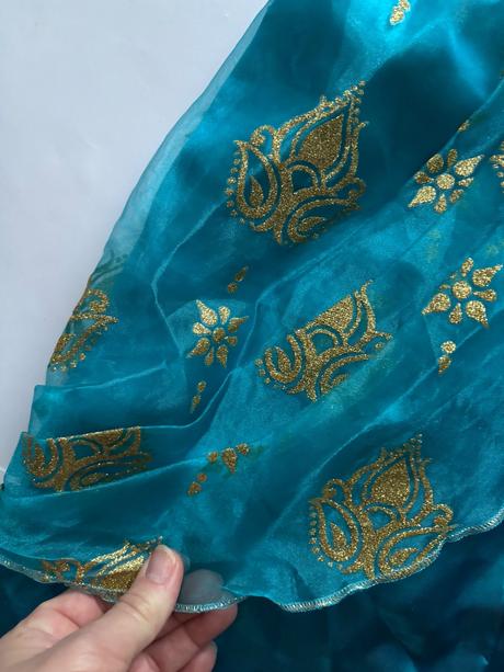 An20/  princezna jasmína luxusní  - v.cca 3/4 roky, 