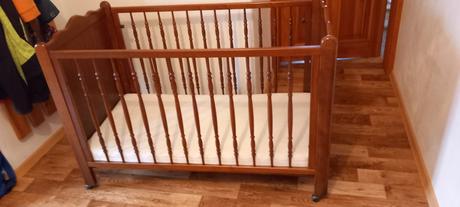 Prodám dětskou postýlku, šířka (cm): 60,délka (cm): 120