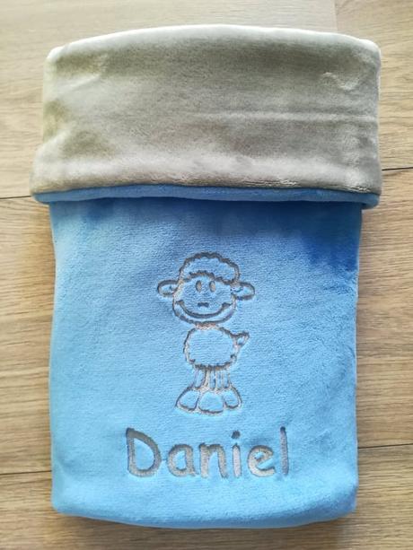 Deka s výšivkou jména na přání-více barev a obrázk,