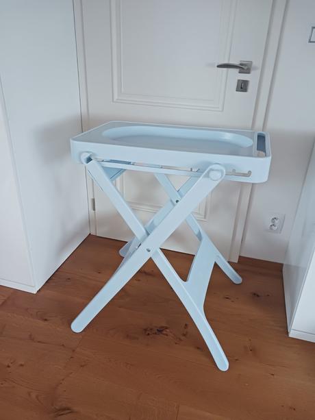 Stojan na vaničku.,